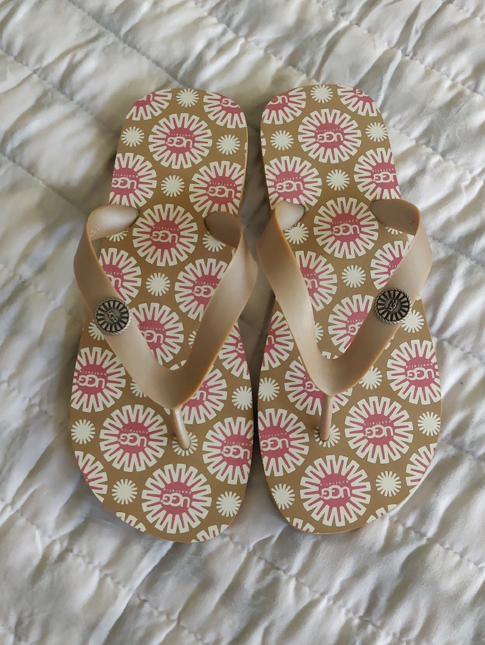 UGG Beige and Pink Logo-Print Flip Flops Y2K Cottagecore Retro Summer Beach Chic